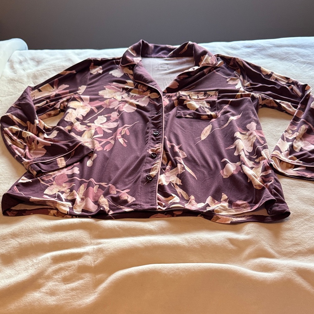 Ambrielle Purple and Cream printed Sleepwear
